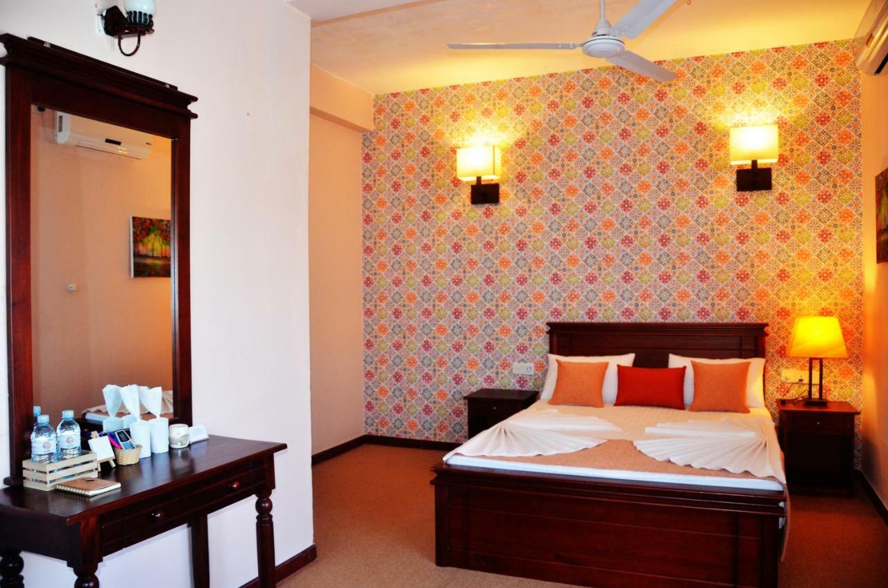 Blinkbonnie Inn Kandy Exterior foto